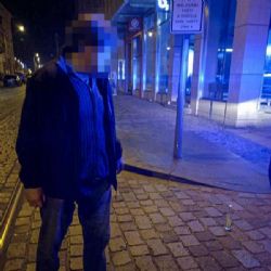 Opilec řval na lidi v tramvaji. Nadýchal 5,5 promile