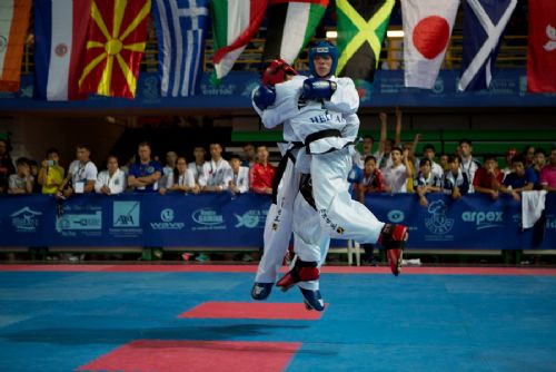 Obrázek - 15letý Dominik Čermák na mistrovství světa v taekwon-do (v modré helmě).