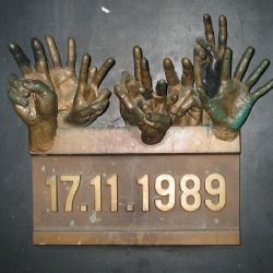 Plzeň chystá oslavy 30. výročí sametové revoluce, bude spolupracovat s Post Bellum