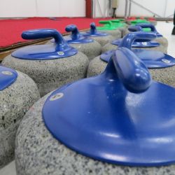 Plzeň hostí od úterka olympijskou kvalifikaci v curlingu. Pojďte fandit našim!