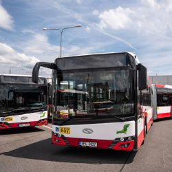 Plzeň koupila šest velkokapacitních autobusů Solaris