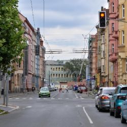 Plzeň opraví vozovku a chodníky v Dobrovského ulici