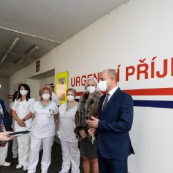 Plzeň poděkovala pracovníkům Fakultní nemocnice Plzeň. Poslala jim dary