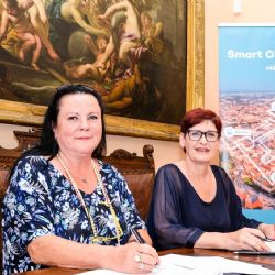 Plzeň prodá i daruje kraji pět budov