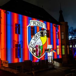 Plzeň se před zápasem s Manchester United rozzáří do červenomodré