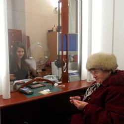Plzeň ulehčuje lidem výměnu občanek, za imobilními úředníci jezdí 