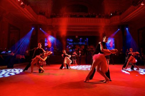 Foto: Nadace 700 let města Plzně zahájila předprodej lístků na ples