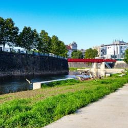 Plzeňská náplavka u Radbuzy vyhlíží první ostrou sezonu