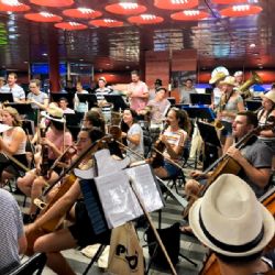 Plzeňské nádraží rozezní koncert policejního orchestru