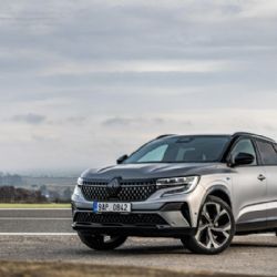 Plzeňský autosalon AUTO CB rozšířil svou nabídku v kategorii SUV ambiciózním modelem: Nový Renault Austral