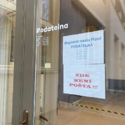 Plzeňský magistrát má novou podatelnu. Na místě bývalé pošty