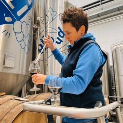 Plzeňský pivovar Proud uvádí na trh piva stařená v sudech po whisky