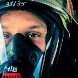 Policisté dostanou od kraje dýchací přístroje