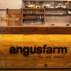 Požár restaurace Angusfarm v Soběsukách zasáhl i známé šéfkuchaře