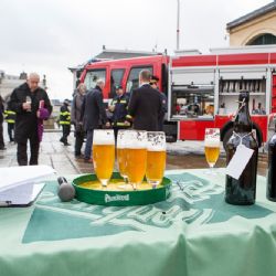 Prazdrojští pokřtili svůj nový hasičský speciál pivem