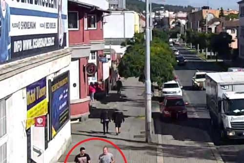 Foto: Před doubraveckou Lucernou obrali muže o mobil a doklady