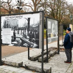 Před 80 lety odvezly vlaky plzeňské Židy do Terezína. Smutné výročí připomíná výstava