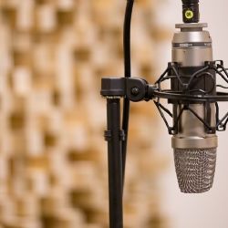 Přednáška vysvětlí, že rádiové vlny neznají státní hranice