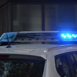 Přepadla v Plzni benzinku a nechala na sebe zavolat policii
