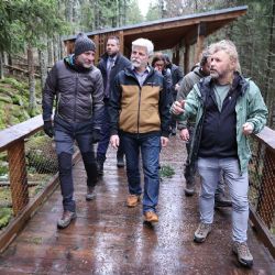 Prezident Pavel v kraji navštívil pivovar, diskutoval, a prošel se po Šumavě