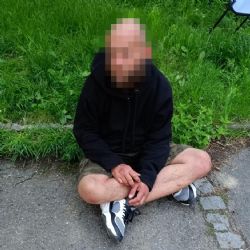Pro 30letého opilce se čtyřmi promile si na Lochotíně došla maminka 