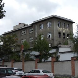 Problémový dům u zimáku bude v únoru vyklizen