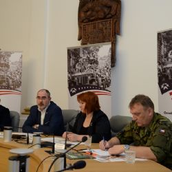 Program Slavností svobody je připraven, vrací se do něj konvoj