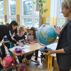 Průzkum ZČU: Absolventi pedagogické fakulty zůstávají na školách