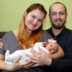 První narozený občánek centrálního obvodu Plzně je holčička Johanka