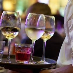 Restauracím na Šumavě chybí zaměstnanci