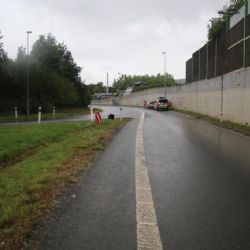 Řidiči v kraji bourali na mokrých silnicích