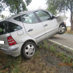 Řidička u Hlohovčic narazila do stromu, utrpěla zranění