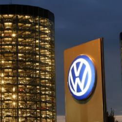 Role umělé inteligence při utváření budoucnosti: GM a VW vyzývají dominanci Tesly