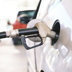 S firemní kartou natankovali po kraji naftu za 600 tisíc korun 