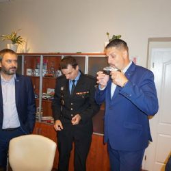 Služebna městské policie v centru města obdržela od obvodu digitální alkoholtester