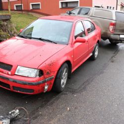 Špatně připojený přívěs se v Plané odpojil
