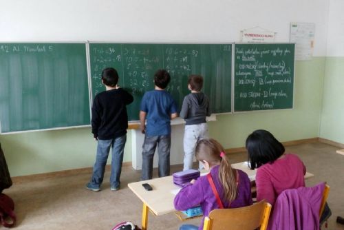 Foto: Společnost Tady a teď doučuje děti ze dvou plzeňských škol