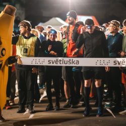 Štafeta Nočních běhů pro Světlušku míří do Plzně