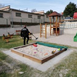 Strážníci kontrolovali dětská hřiště v Křimicích
