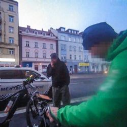 Strážníci na Klatovské řešili dvojitý cyklozásah