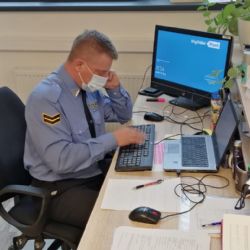 Udavačů kvůli rouškám v Plzeňském kraji ubylo