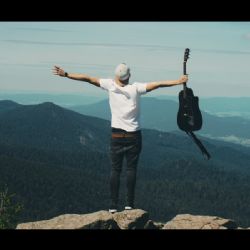 Šumava je skvělá! Zpívá ve svém debutovém videoklipu kapela MY4