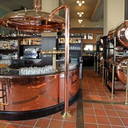 Tankový Pilsner Urquell na dovolené? V devíti zemích je 144 hospod