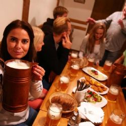 Tip pro teplé letní dny: posezení na pivovarské šalandě 