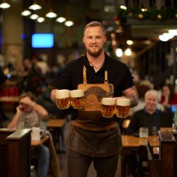 Třetina restaurací si není jistá budoucností. Prazdroj spustil poradenský portál