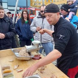 Trojka zve na zabijačkové hody i maškarní karneval