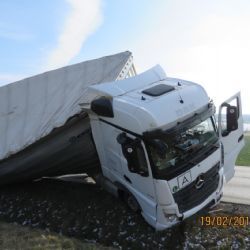 U Horšovského Týna havarovalo nákladní auto