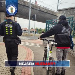 Údiv strážníků: Když hledaný přijde sám... a zazvoní