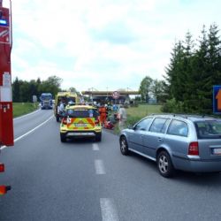 Uvolněné víko autobusu amputovalo cyklistovi ruku
