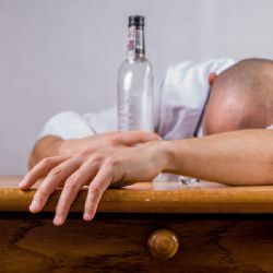  V opilosti upadl na Borech a rozbil si hlavu 